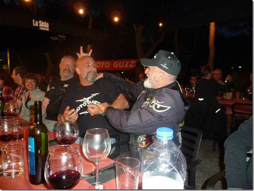 Motoraduno Guzzi - Sitges - Moto Club Valle Argentina