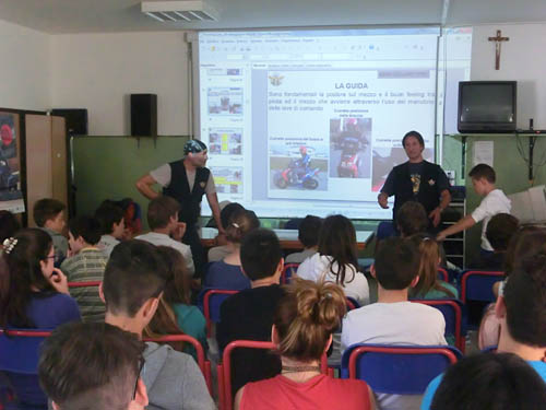 Moto Club Valle Argentina - Lezione di guida sicura  - Scuola Pastonchi - Riva Ligure